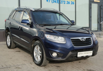 Подержанный автомобиль Hyundai Santa Fe 2010 года (7 фото)