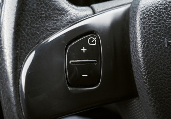 Подержанный автомобиль Renault Sandero 2015 года (14 фото)