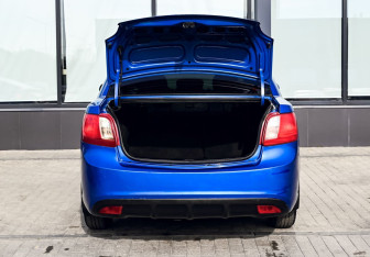 Подержанный автомобиль Kia Rio Sedan 2010 года (18 фото)