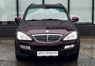 Подержанный автомобиль SsangYong Kyron 2011 года (8 фото)