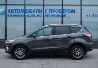 Подержанный автомобиль Ford Kuga 2018 года (2 фото)
