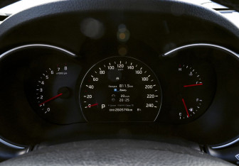 Подержанный автомобиль Kia Sorento 2013 года (9 фото)