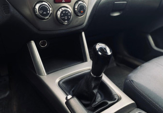 Подержанный автомобиль Subaru Forester Suv 2008 года (14 фото)