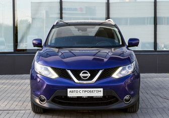 Подержанный автомобиль Nissan Qashqai 2017 года (8 фото)