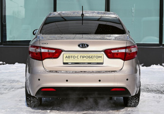 Подержанный автомобиль Kia Rio Sedan 2012 года (4 фото)