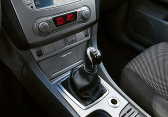 Подержанный автомобиль Ford Focus Hatchback 2011 года (9 фото)