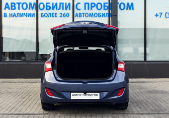 Подержанный автомобиль Hyundai i30 Hatchback 2012 года (19 фото)
