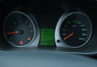 Подержанный автомобиль LADA (ВАЗ) Granta Liftback 2014 года (16 фото)