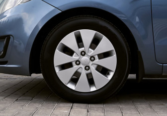 Подержанный автомобиль Kia Rio Sedan 2013 года (21 фото)