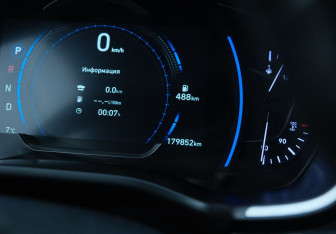 Подержанный автомобиль Hyundai Santa Fe 2018 года (15 фото)