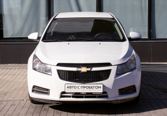 Подержанный автомобиль Chevrolet Cruze Hatchback 2012 года (8 фото)
