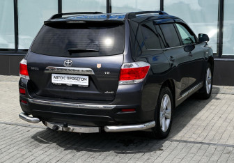 Подержанный автомобиль Toyota Highlander 2012 года (5 фото)