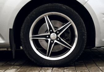 Подержанный автомобиль Ford Mondeo Sedan 2012 года (22 фото)