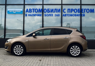 Подержанный автомобиль Opel Astra Hatchback 2012 года (2 фото)