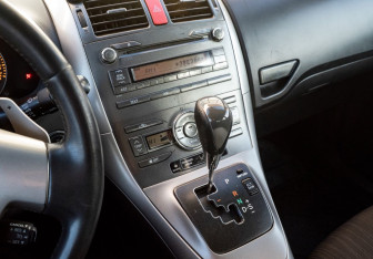 Подержанный автомобиль Toyota Auris Hatchback 2008 года (12 фото)