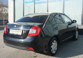 Подержанный автомобиль Geely GC6 2014 года (5 фото)