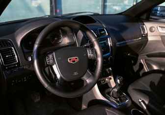 Подержанный автомобиль Geely Emgrand EC7 Hatchback 2014 года (10 фото)