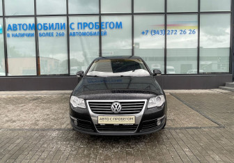 Подержанный автомобиль Volkswagen Passat Sedan 2009 года (8 фото)