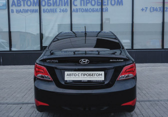Подержанный автомобиль Hyundai Solaris Sedan 2015 года (4 фото)