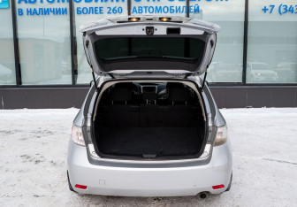 Подержанный автомобиль Subaru Impreza Hatchback 2008 года (17 фото)