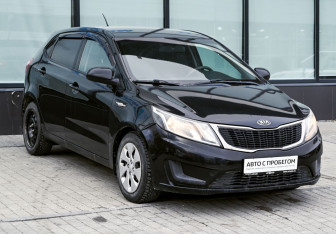 Подержанный автомобиль Kia Rio Hatchback 2013 года (7 фото)