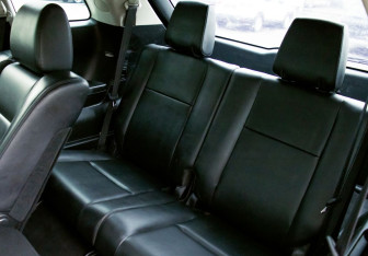 Подержанный автомобиль Mazda CX-9 2012 года (19 фото)