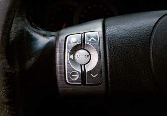 Подержанный автомобиль Toyota RAV4 2007 года (13 фото)