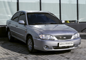 Подержанный автомобиль Kia Spectra Sedan 2007 года (7 фото)