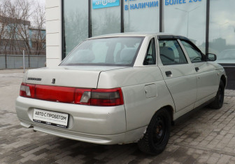 Подержанный автомобиль LADA (ВАЗ) 2110 2006 года (5 фото)