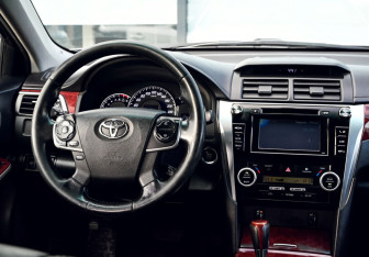 Подержанный автомобиль Toyota Camry Sedan 2013 года (19 фото)