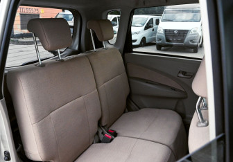 Подержанный автомобиль Daihatsu Move 2013 года (15 фото)