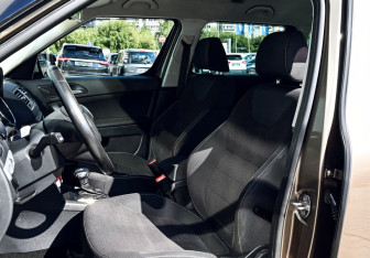 Подержанный автомобиль Skoda Yeti 2010 года (16 фото)