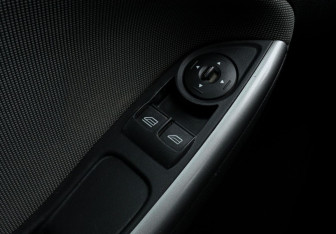 Подержанный автомобиль Ford Focus Hatchback 2012 года (11 фото)