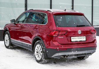 Подержанный автомобиль Volkswagen Tiguan 2017 года (3 фото)
