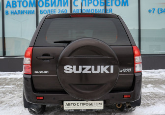 Подержанный автомобиль Suzuki Grand Vitara 2014 года (4 фото)