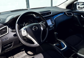 Подержанный автомобиль Nissan Qashqai 2018 года (15 фото)