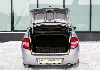 Подержанный автомобиль LADA (ВАЗ) Granta Sedan 2017 года (18 фото)