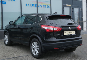Подержанный автомобиль Nissan Qashqai 2018 года (3 фото)