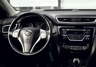 Подержанный автомобиль Nissan Qashqai 2016 года (20 фото)