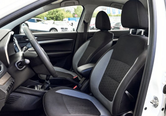 Подержанный автомобиль LADA (ВАЗ) Vesta Sedan 2023 года (17 фото)