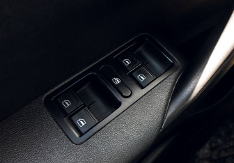 Подержанный автомобиль Volkswagen Polo Sedan 2017 года (12 фото)