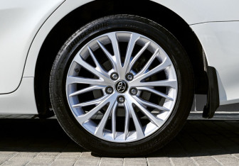 Подержанный автомобиль Toyota Camry Sedan 2019 года (21 фото)