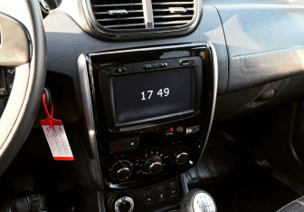 Подержанный автомобиль Nissan Terrano 2019 года (10 фото)