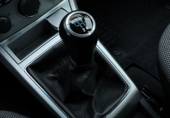 Подержанный автомобиль Opel Astra Hatchback 2012 года (14 фото)