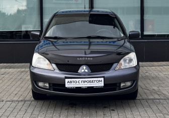 Подержанный автомобиль Mitsubishi Lancer Wagon 2008 года (8 фото)