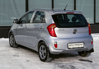 Подержанный автомобиль Kia Picanto 2013 года (3 фото)