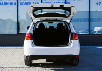 Подержанный автомобиль Mitsubishi RVR Suv 2013 года (19 фото)