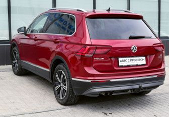 Подержанный автомобиль Volkswagen Tiguan 2018 года (3 фото)