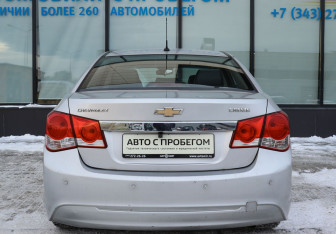 Подержанный автомобиль Chevrolet Cruze Sedan 2013 года (4 фото)