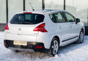 Подержанный автомобиль Peugeot 3008 2012 года (5 фото)